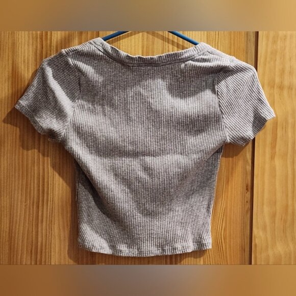 Calvin Klein Gray Ribbed Crop Top - Picture 6 of 6